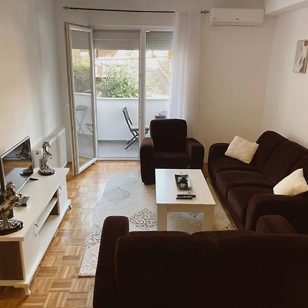Apartment Troi Prishtinë Luaran gambar