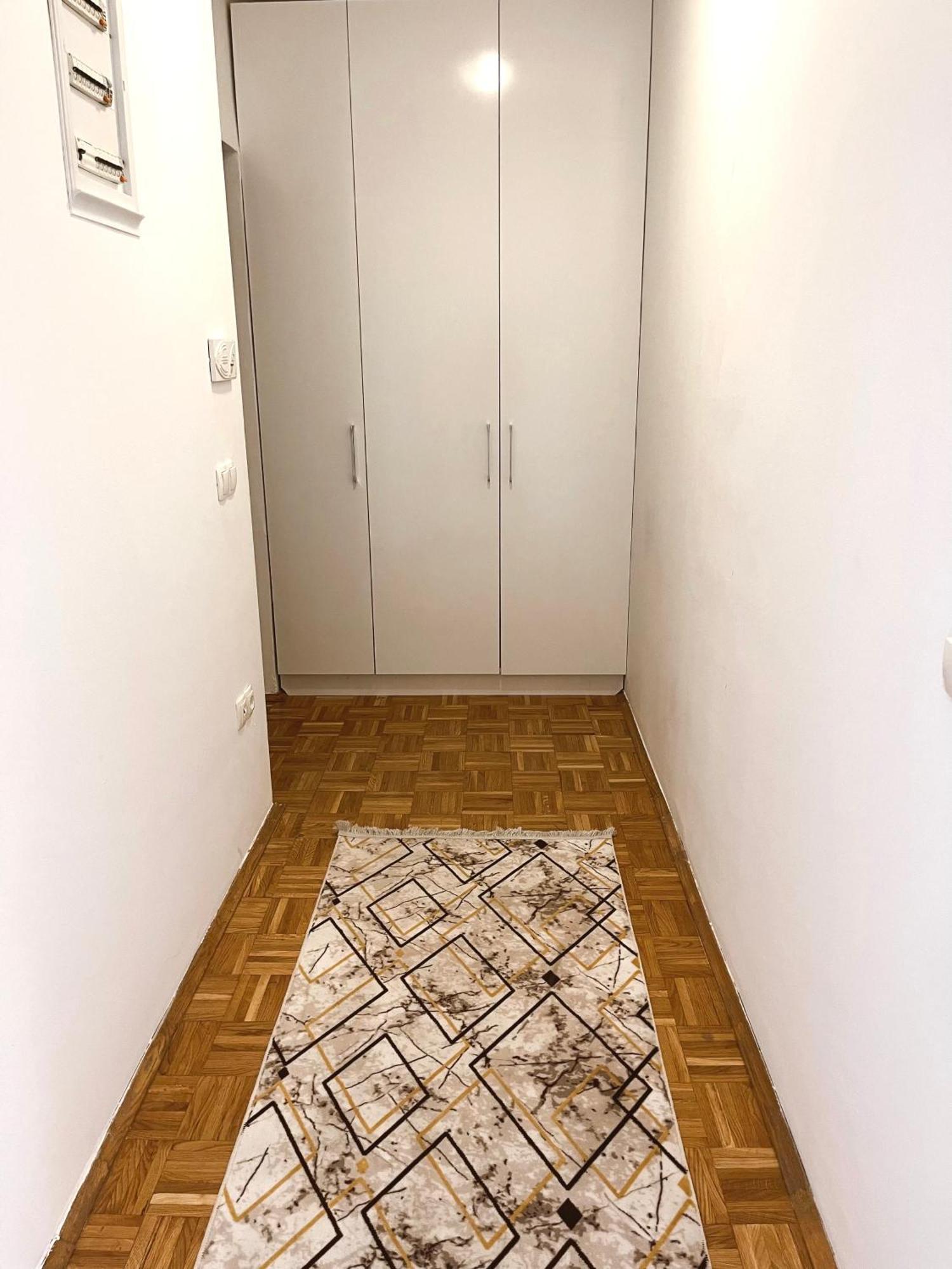 Apartment Troi Prishtinë Luaran gambar