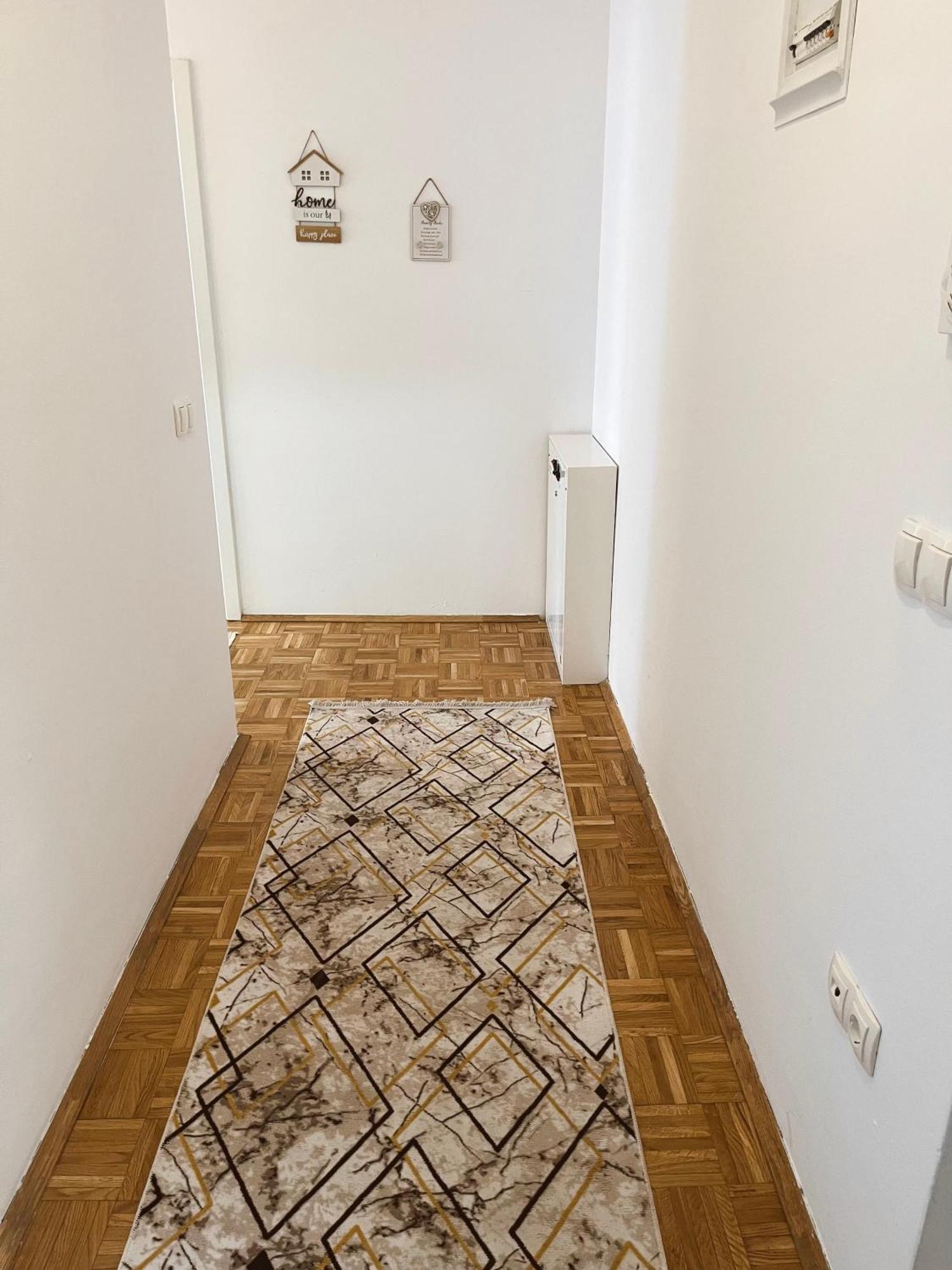 Apartment Troi Prishtinë Luaran gambar
