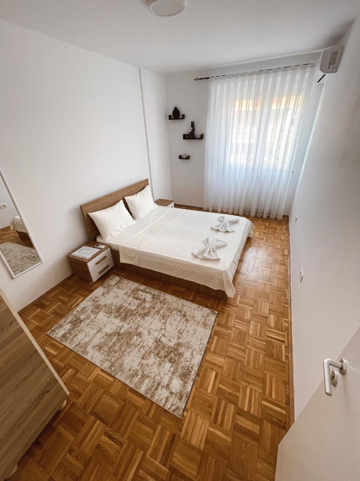 Apartment Troi Prishtinë Luaran gambar